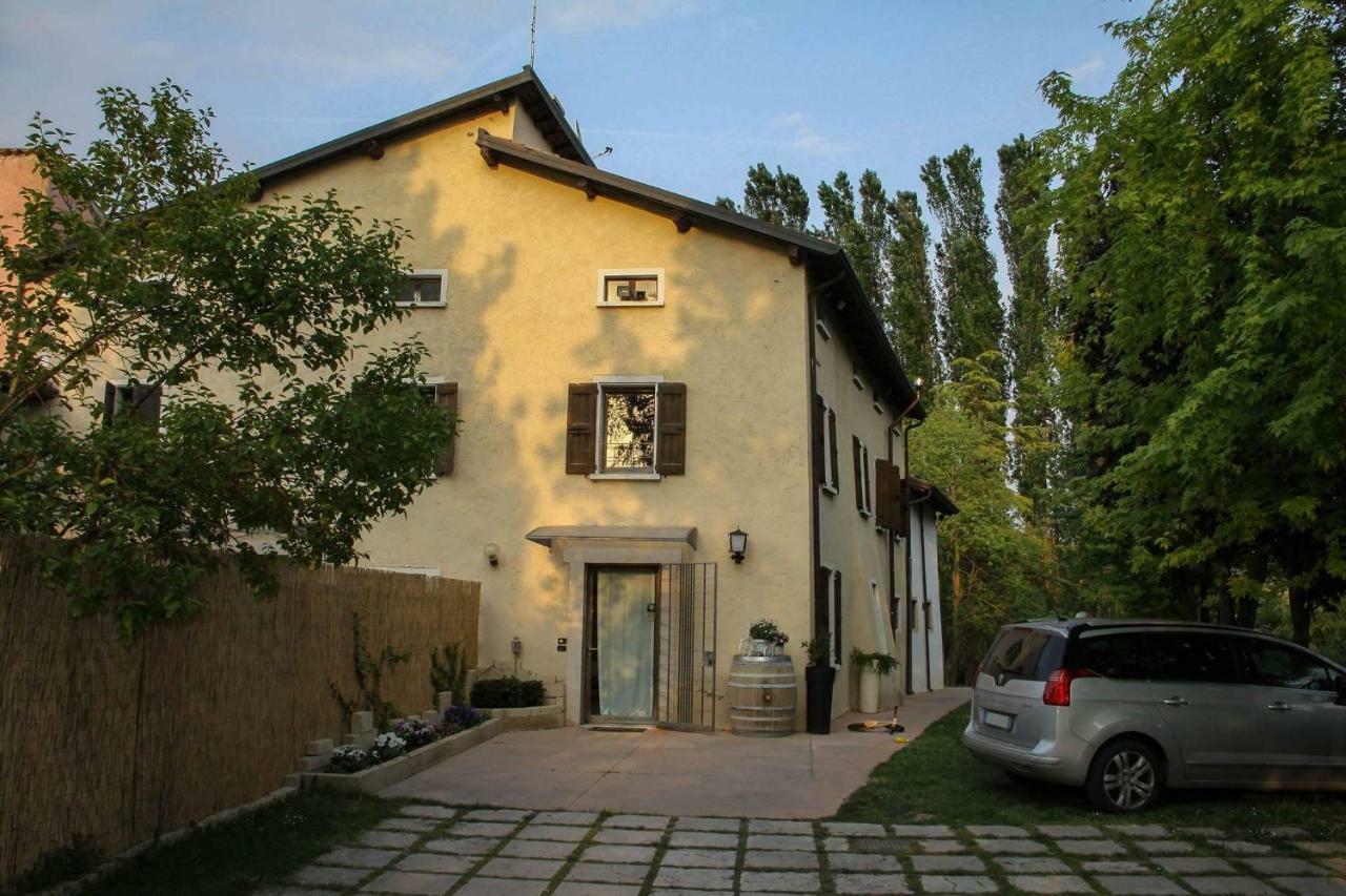 مبيت وإفطار مونزامبانو Casale Del Sole Garda المظهر الخارجي الصورة